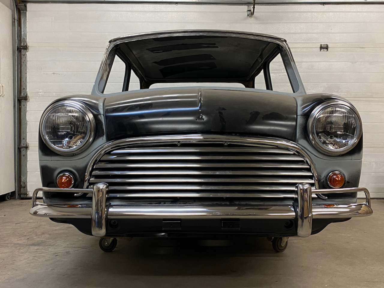 images/125_grill_bumpers_lights_front.jpeg